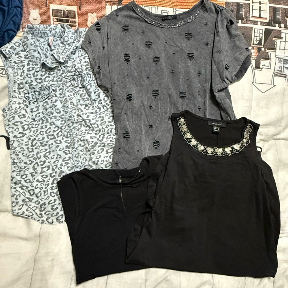 Grunge top bundle in size xs/s